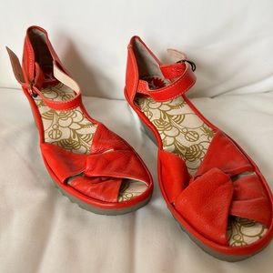London Fly wedge sandals